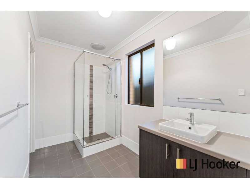 8 Minikin Drive, Aveley WA 6069