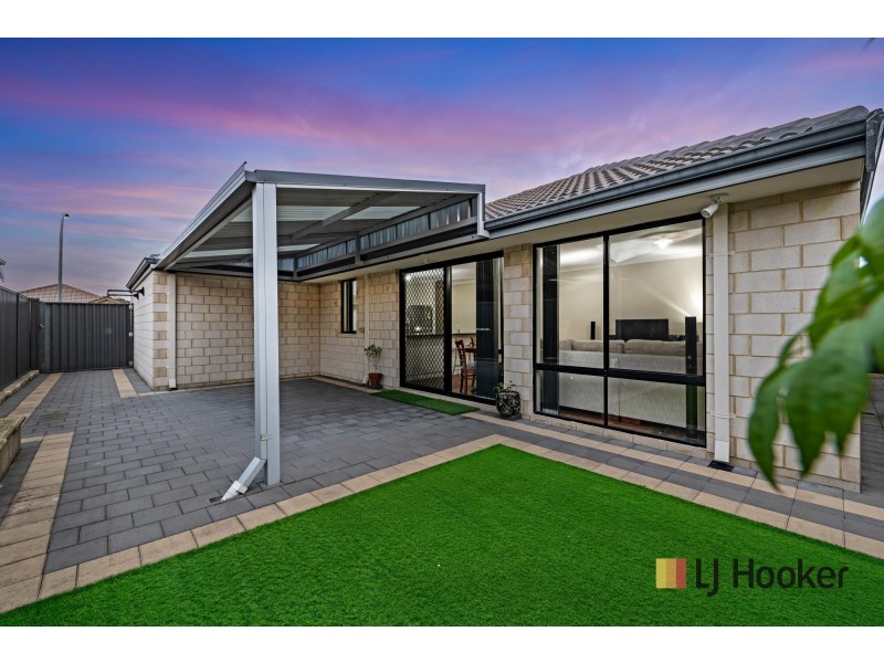 11 LIGADO AVENUE, Aveley WA 6069