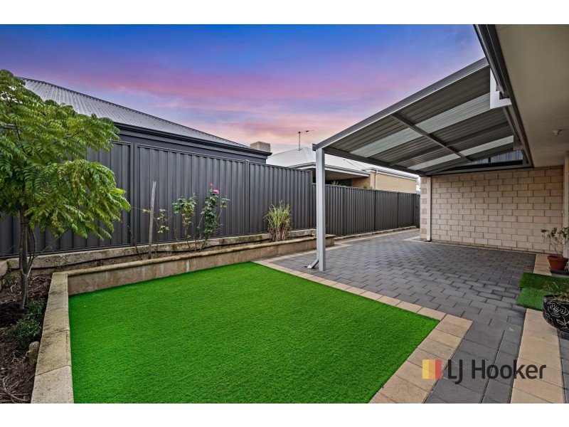 11 LIGADO AVENUE, Aveley WA 6069