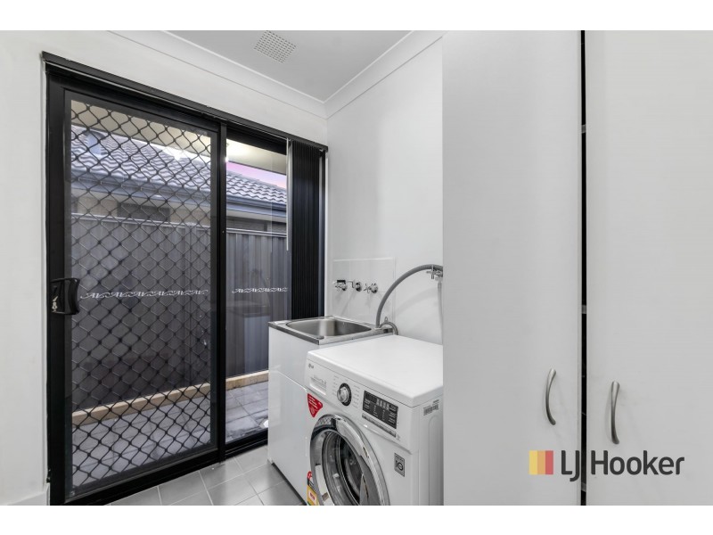 11 LIGADO AVENUE, Aveley WA 6069