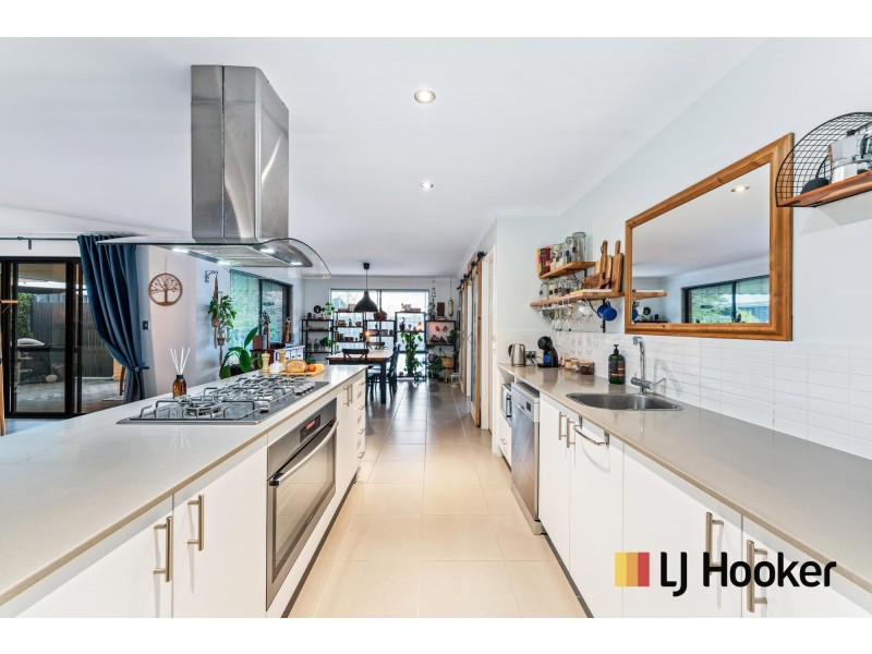 18 Mitre Bend, Ellenbrook WA 6069