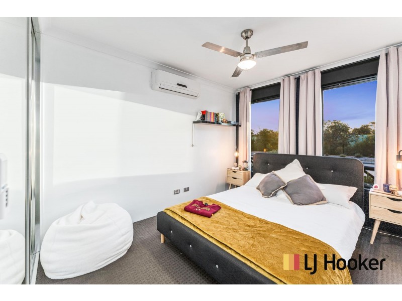 18 Mitre Bend, Ellenbrook WA 6069