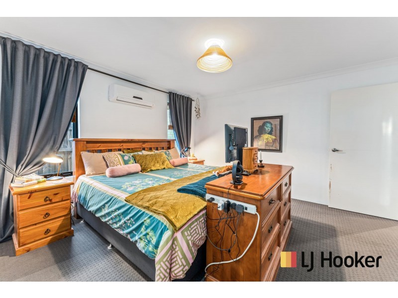 18 Mitre Bend, Ellenbrook WA 6069