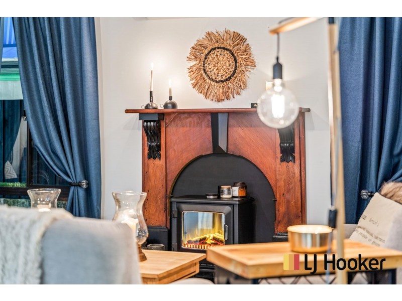 18 Mitre Bend, Ellenbrook WA 6069