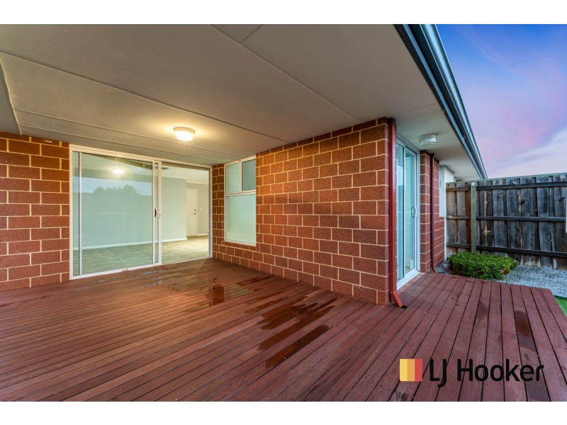 122A BRIXTON CRESCENT, Ellenbrook WA 6069