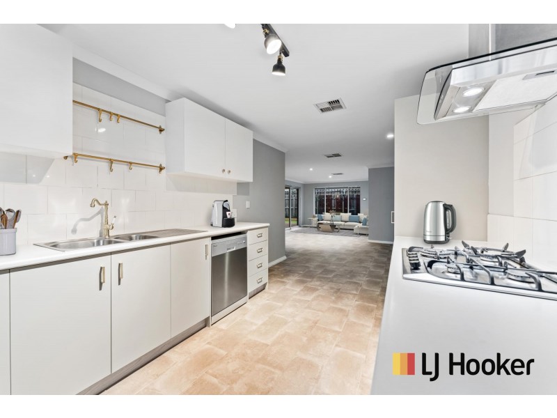 122A BRIXTON CRESCENT, Ellenbrook WA 6069