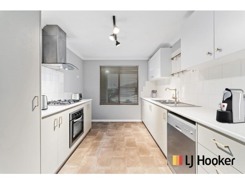 122A BRIXTON CRESCENT, Ellenbrook WA 6069