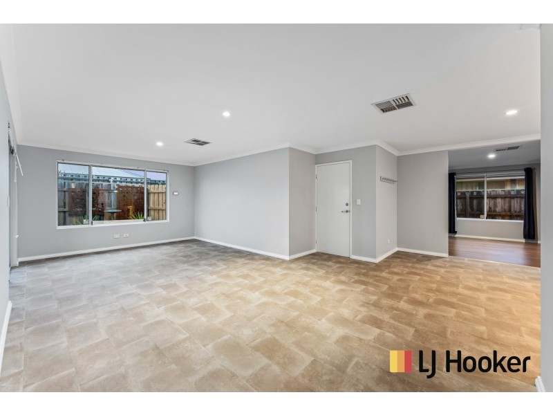 122A BRIXTON CRESCENT, Ellenbrook WA 6069