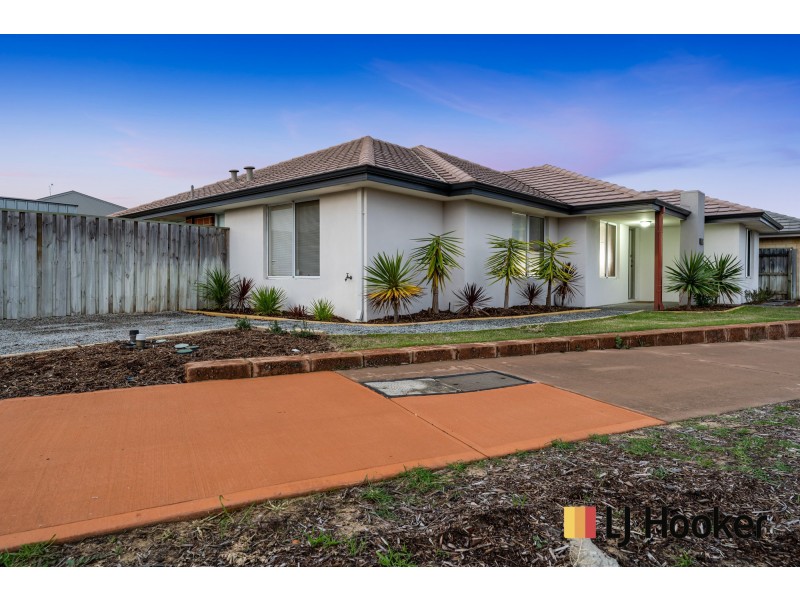 122A BRIXTON CRESCENT, Ellenbrook WA 6069