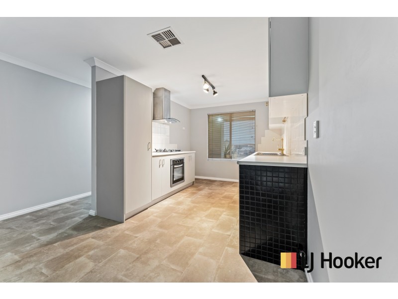 122A BRIXTON CRESCENT, Ellenbrook WA 6069