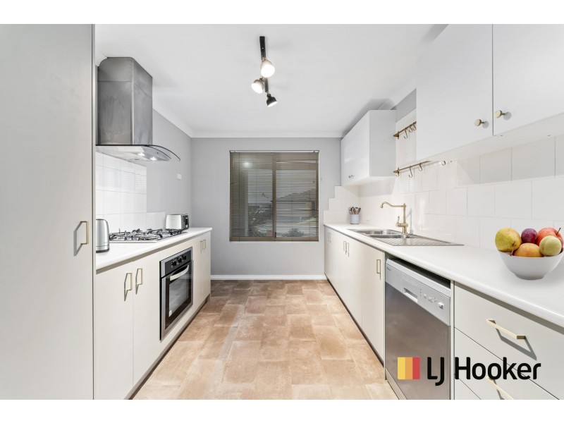 122A BRIXTON CRESCENT, Ellenbrook WA 6069