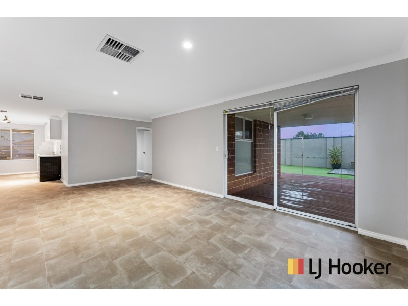 122A BRIXTON CRESCENT, Ellenbrook WA 6069
