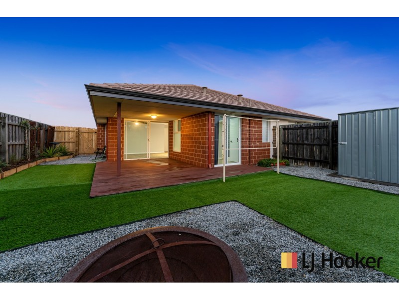 122A BRIXTON CRESCENT, Ellenbrook WA 6069