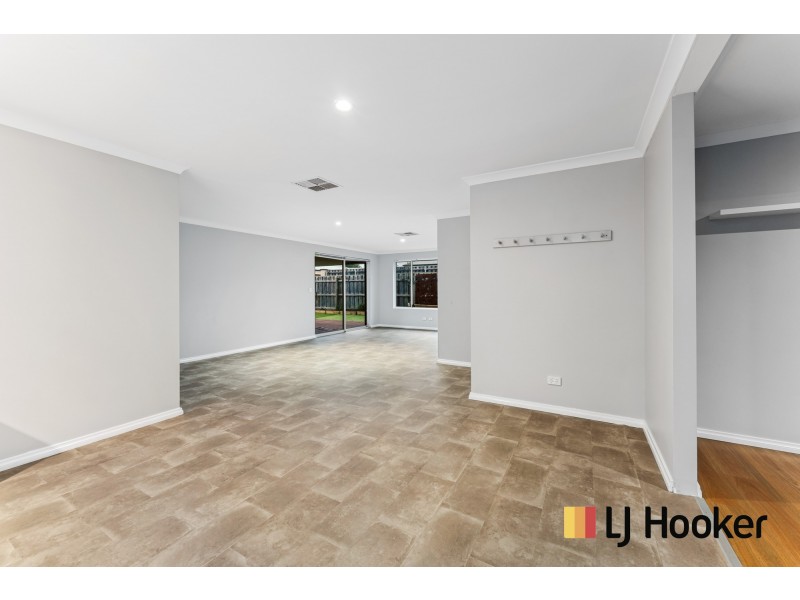 122A BRIXTON CRESCENT, Ellenbrook WA 6069