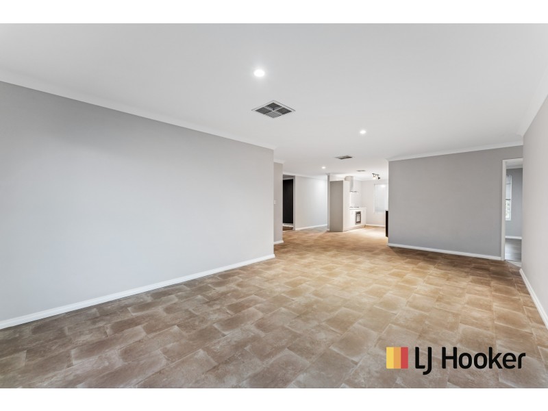 122A BRIXTON CRESCENT, Ellenbrook WA 6069