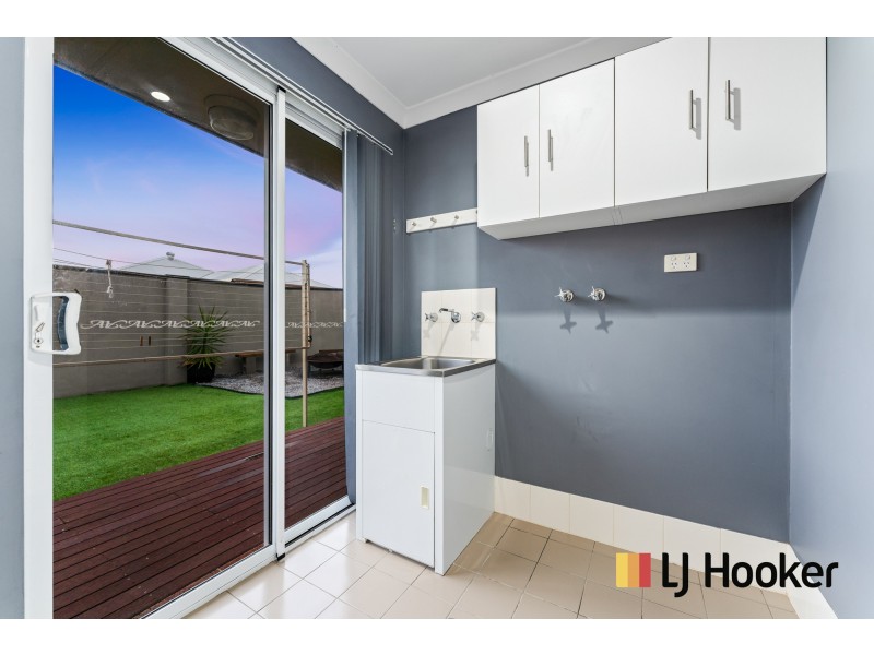 122A BRIXTON CRESCENT, Ellenbrook WA 6069