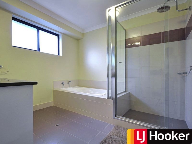 5 FLORIBUNDA GATE, Dayton WA 6055