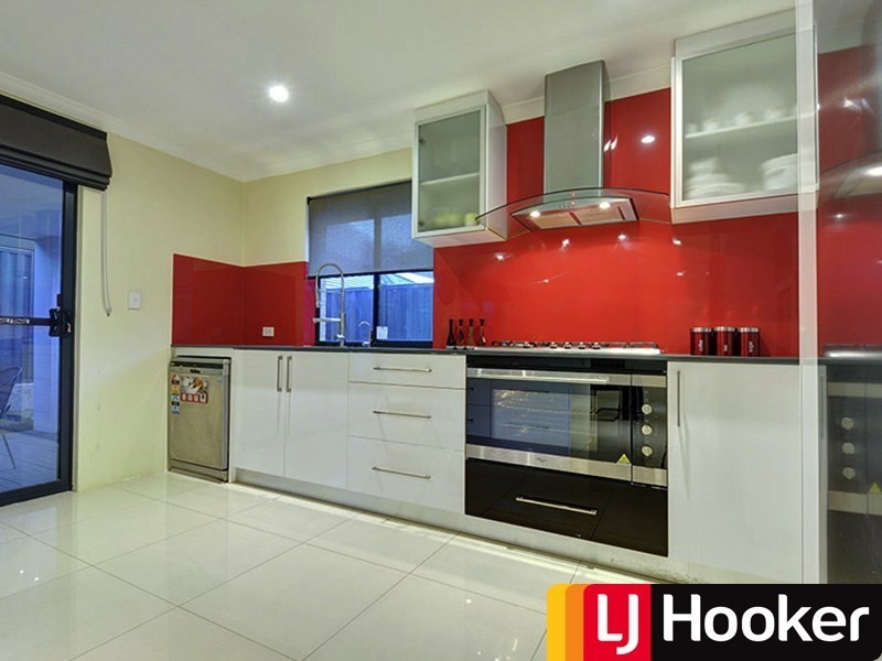 5 FLORIBUNDA GATE, Dayton WA 6055