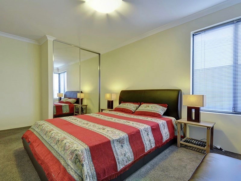 5 FLORIBUNDA GATE, Dayton WA 6055