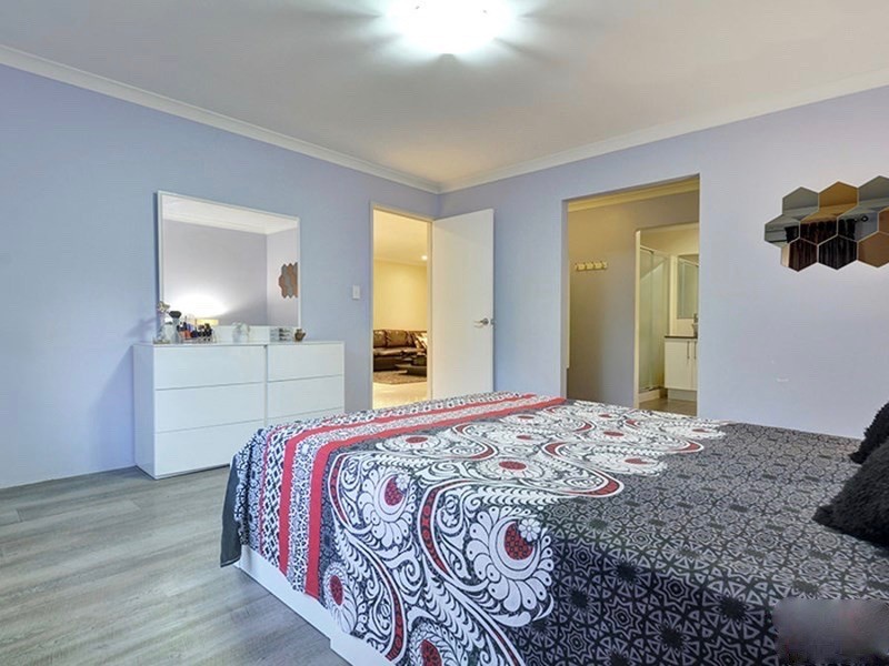 5 FLORIBUNDA GATE, Dayton WA 6055