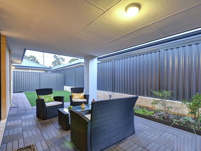 5 FLORIBUNDA GATE, Dayton WA 6055