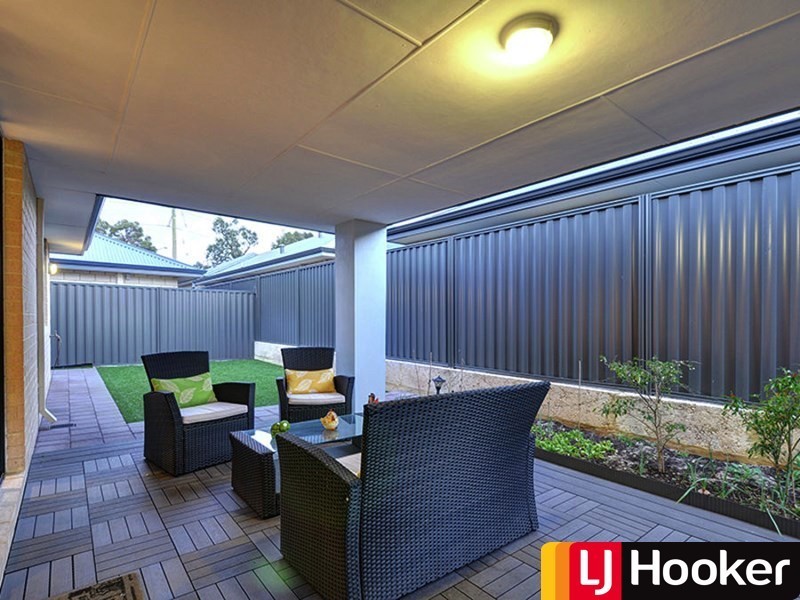 5 FLORIBUNDA GATE, Dayton WA 6055