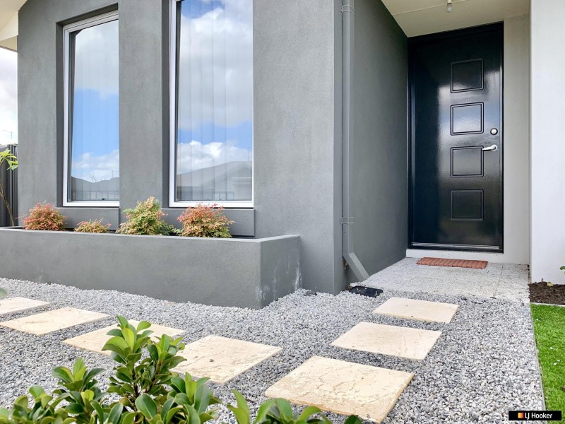 8 Integra Street, Aveley WA 6069