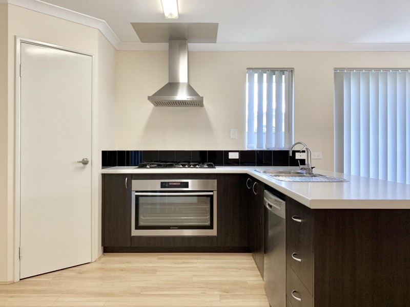 8 Integra Street, Aveley WA 6069