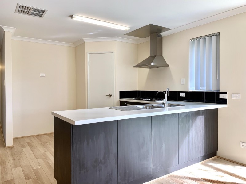 8 Integra Street, Aveley WA 6069