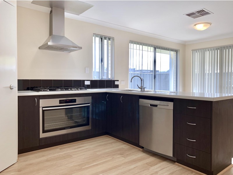 8 Integra Street, Aveley WA 6069