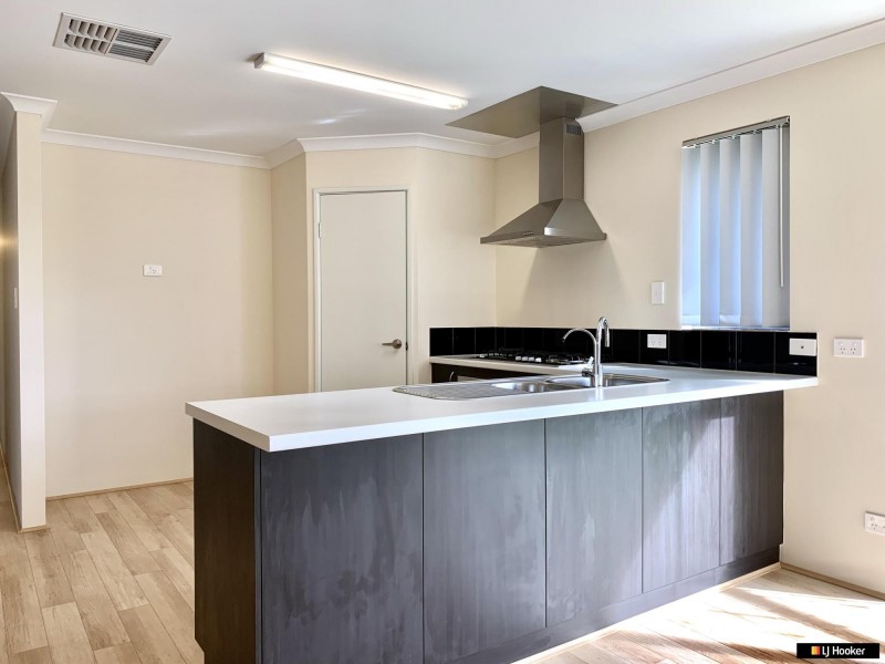 8 Integra Street, Aveley WA 6069