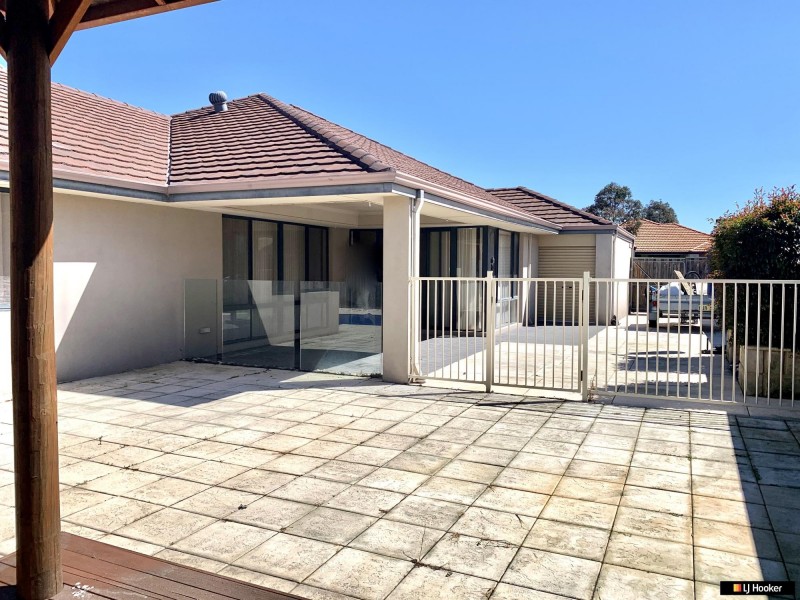 4 Heirisson Turn, Ellenbrook WA 6069