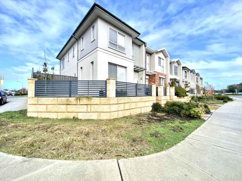 64 Strinesdale Boulevard, Aveley WA 6069