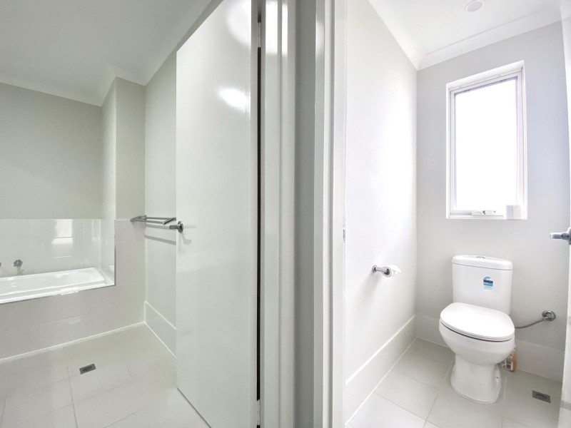 64 Strinesdale Boulevard, Aveley WA 6069