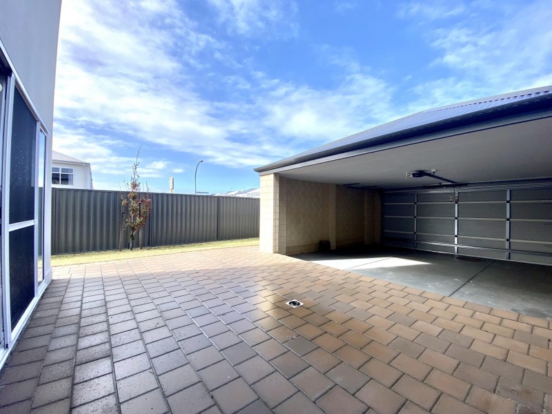 64 Strinesdale Boulevard, Aveley WA 6069