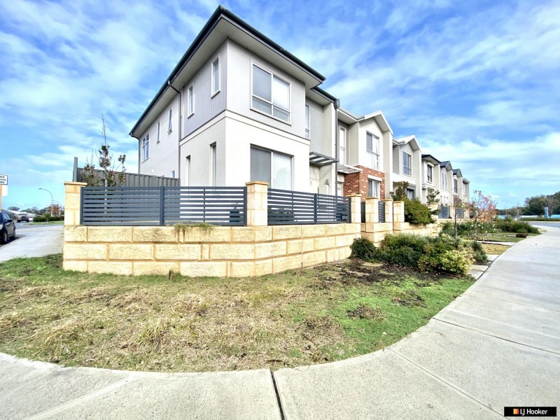 64 Strinesdale Boulevard, Aveley WA 6069