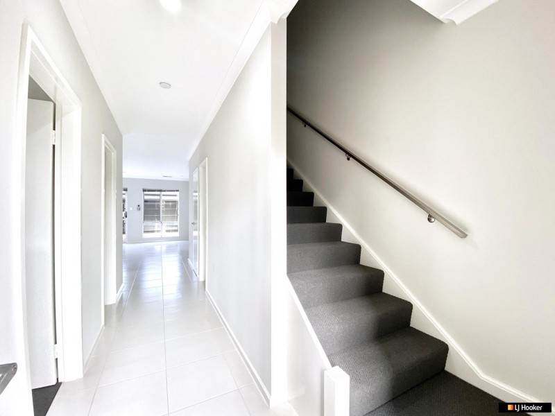 64 Strinesdale Boulevard, Aveley WA 6069