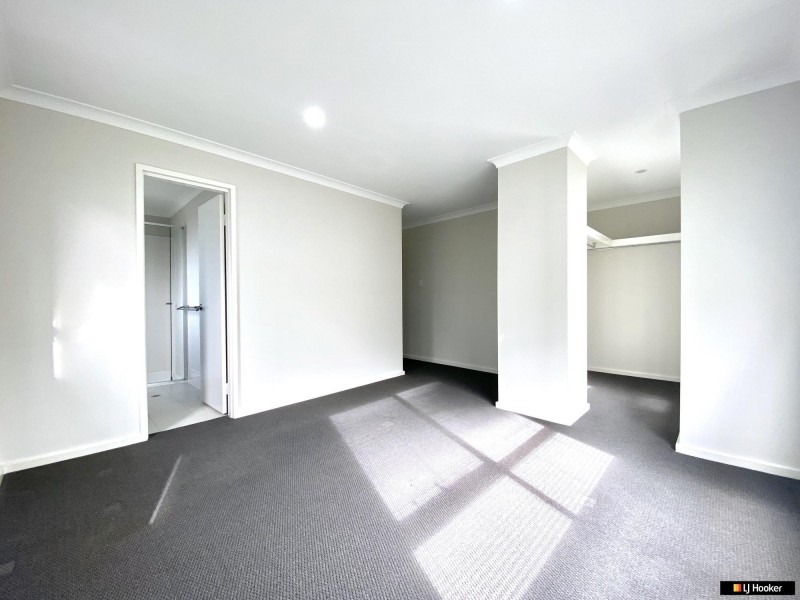 64 Strinesdale Boulevard, Aveley WA 6069