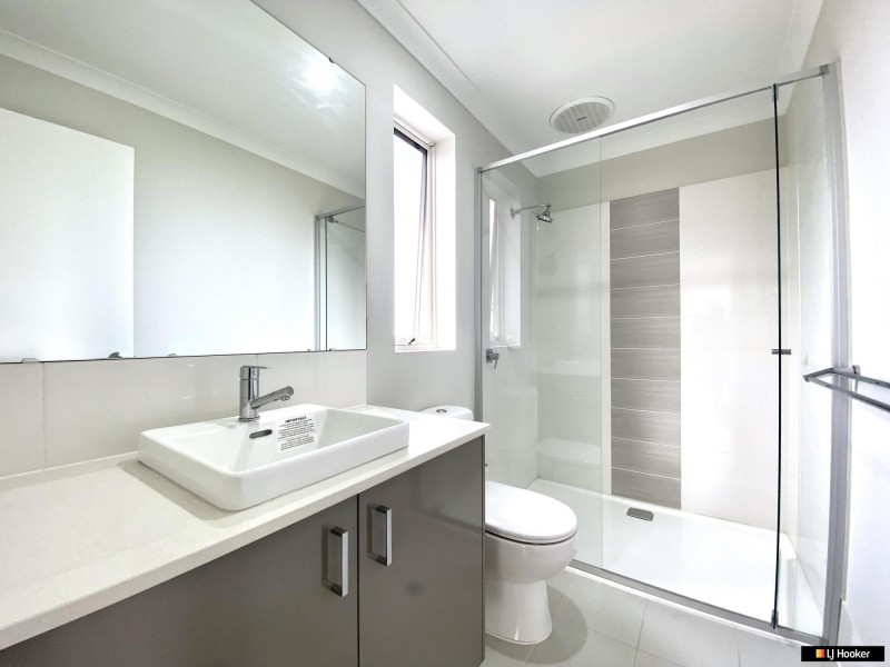 64 Strinesdale Boulevard, Aveley WA 6069