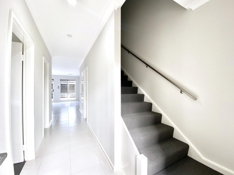 64 Strinesdale Boulevard, Aveley WA 6069