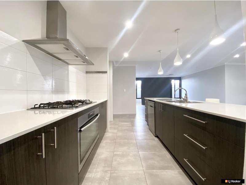 10 Torside Street, Aveley WA 6069