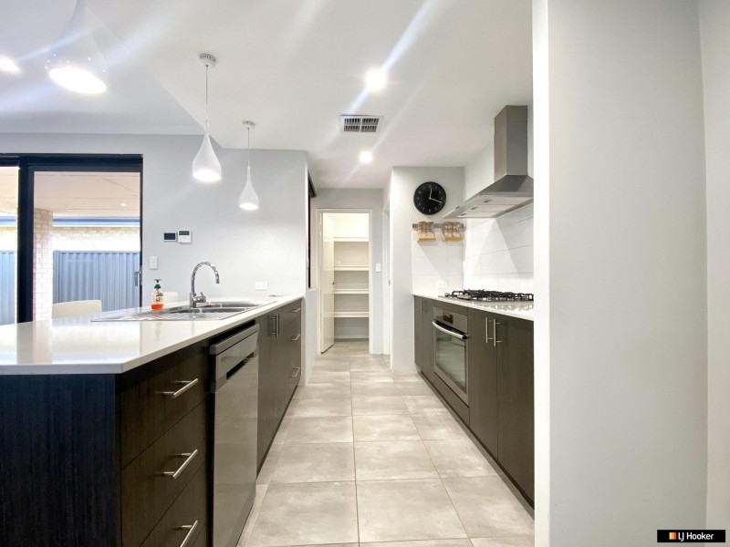 10 Torside Street, Aveley WA 6069