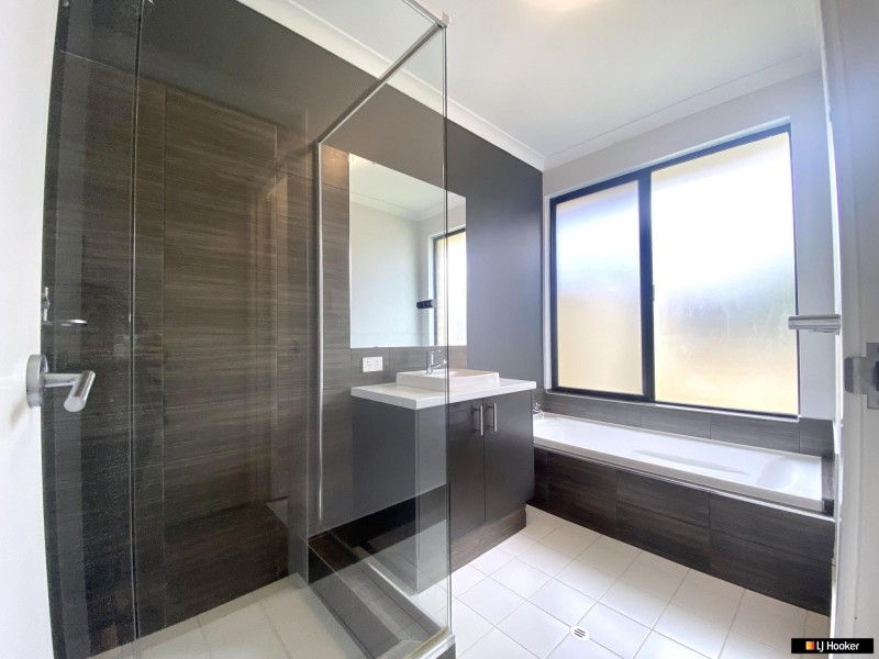 10 Torside Street, Aveley WA 6069