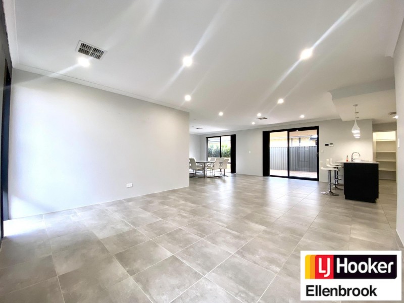 10 Torside Street, Aveley WA 6069
