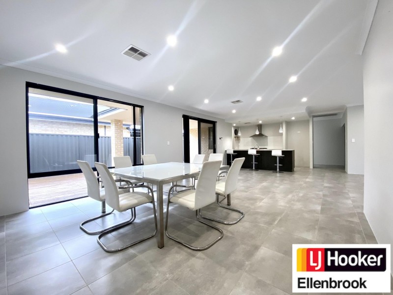 10 Torside Street, Aveley WA 6069