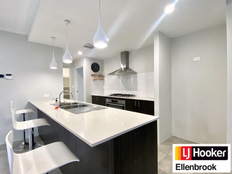 10 Torside Street, Aveley WA 6069