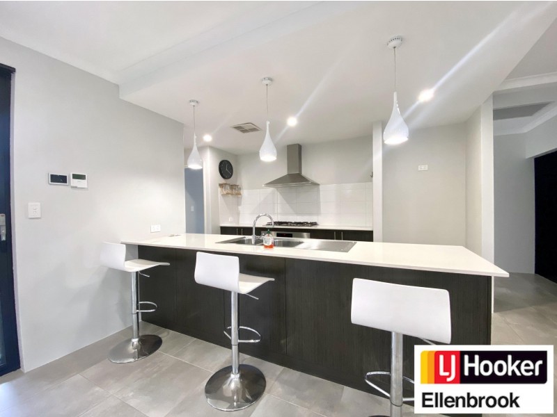 10 Torside Street, Aveley WA 6069