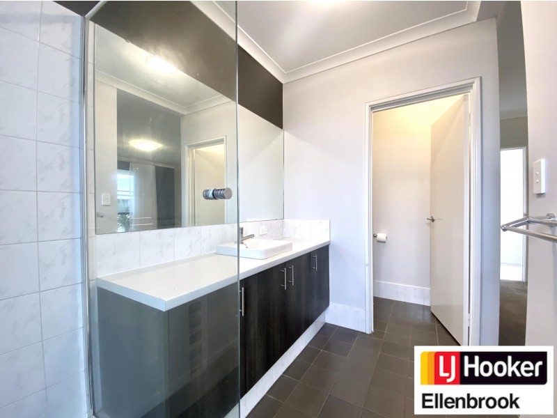 10 Torside Street, Aveley WA 6069