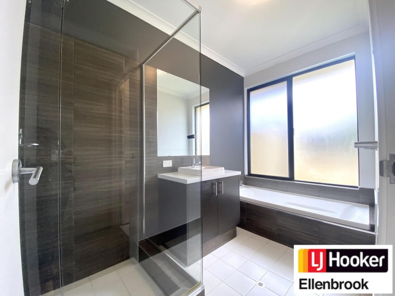 10 Torside Street, Aveley WA 6069