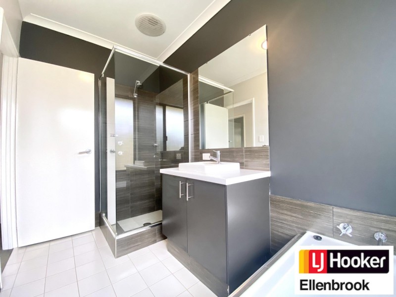 10 Torside Street, Aveley WA 6069